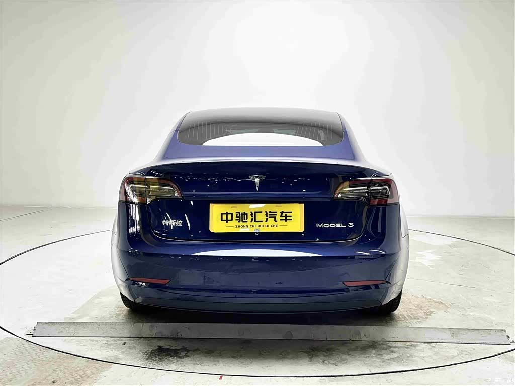 Model 3, 2020 18