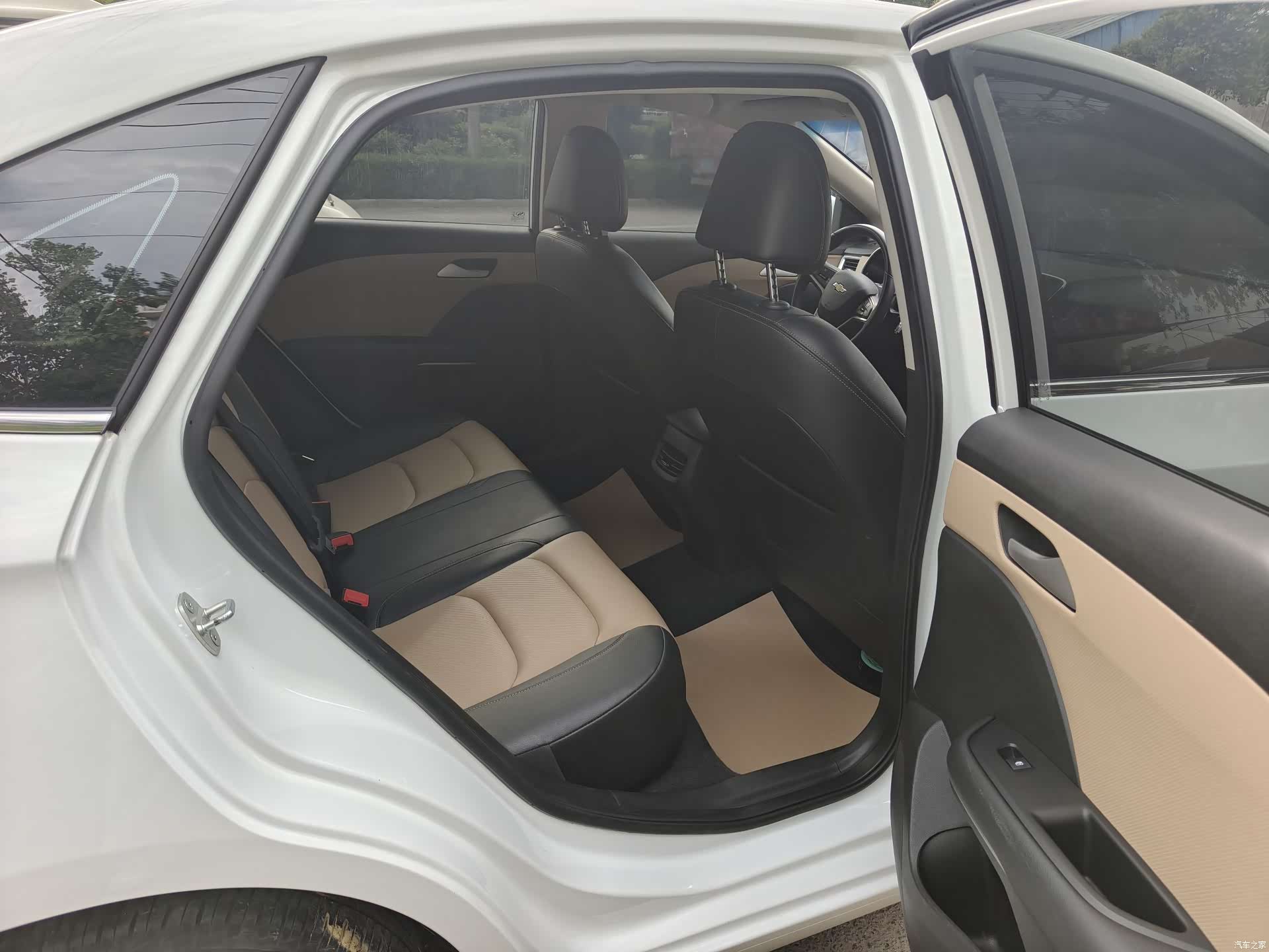 Chevrolet 320, 2021 8