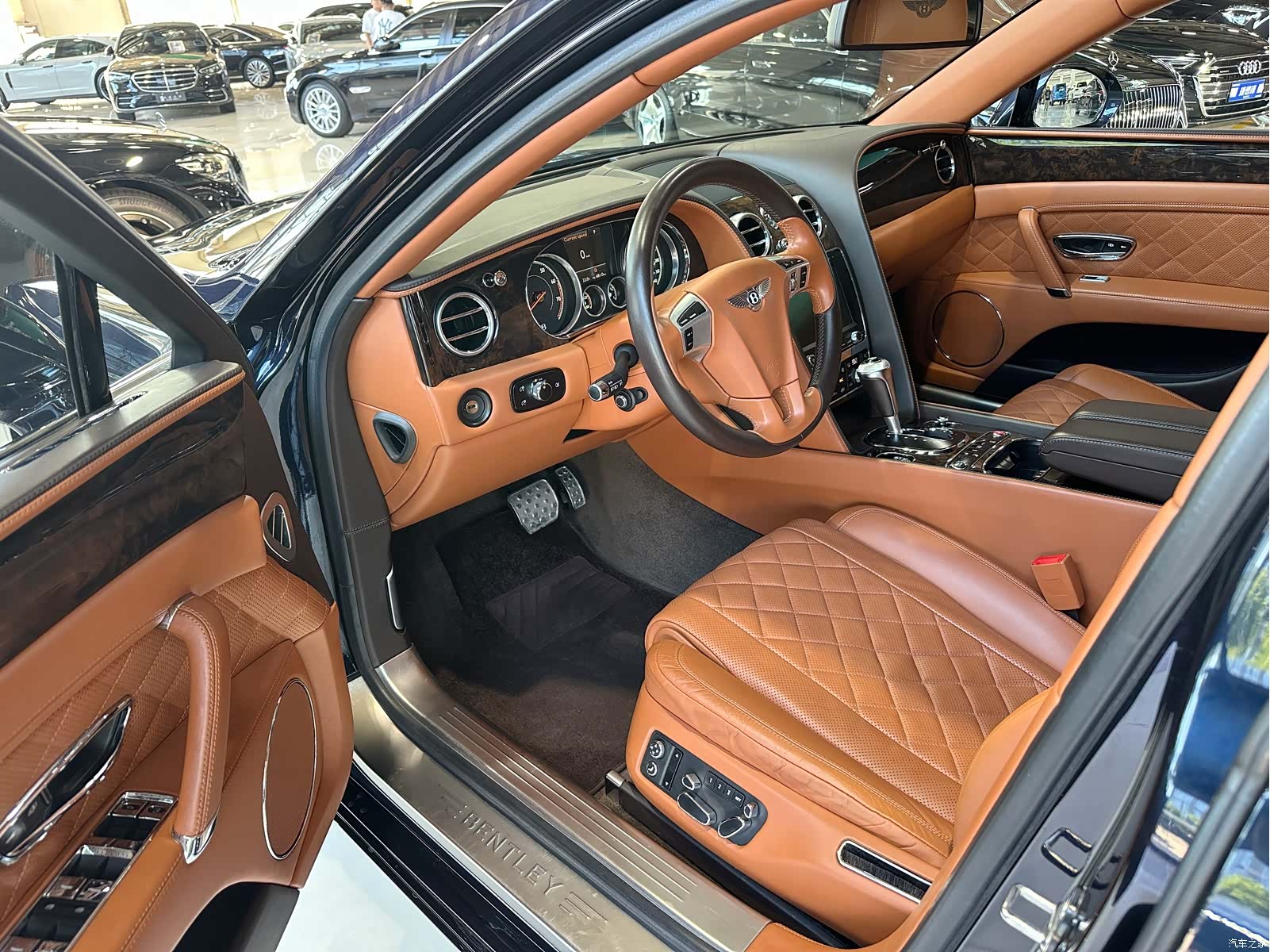 Bentley Flying Spur, 2018 8