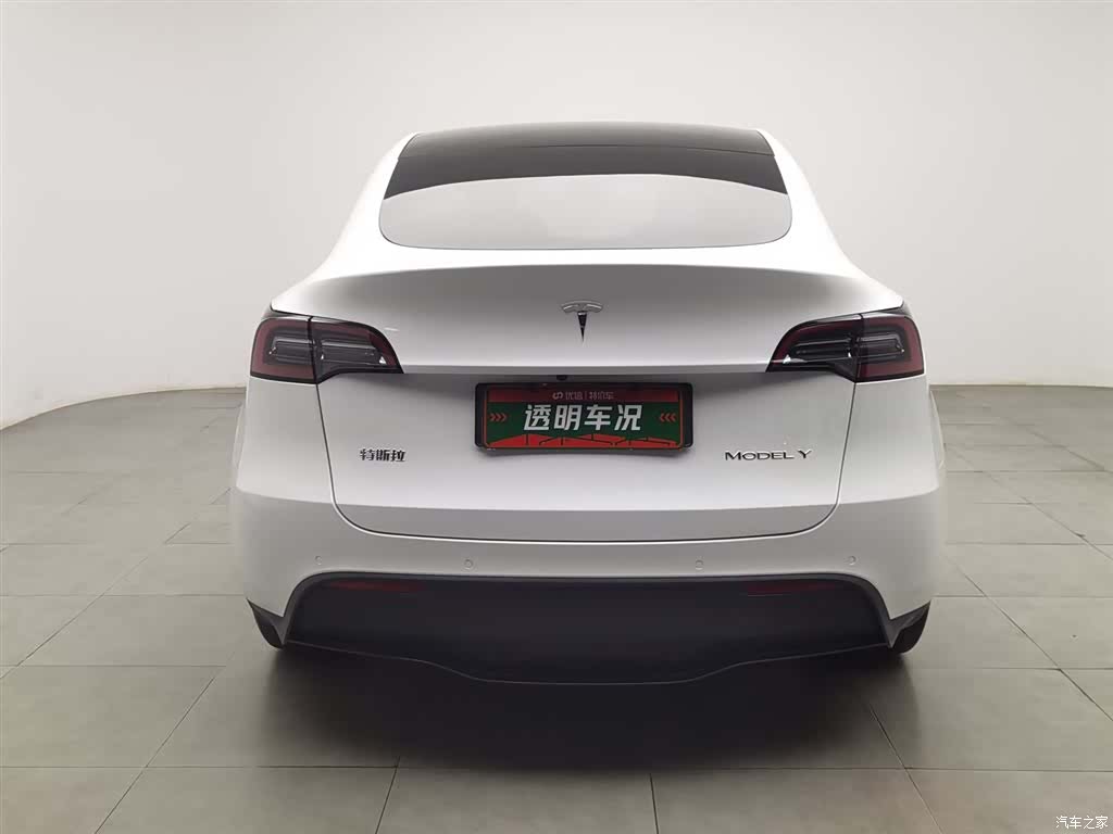 Tesla Model Y, 2024 4