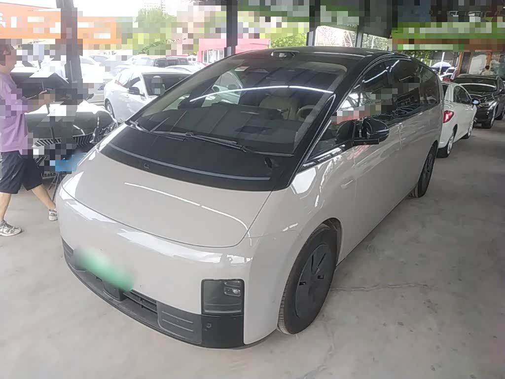Li Auto MEGA