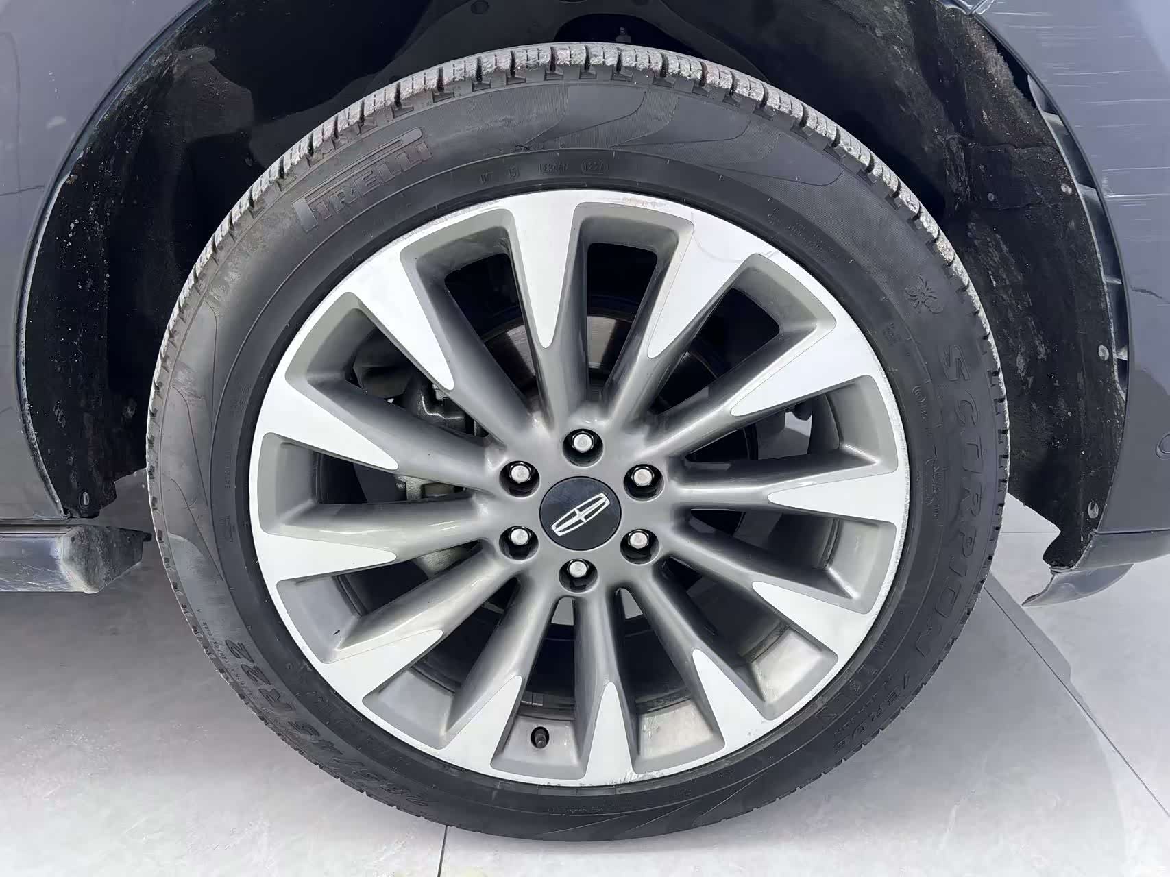 Lincoln Navigator, 2019 21