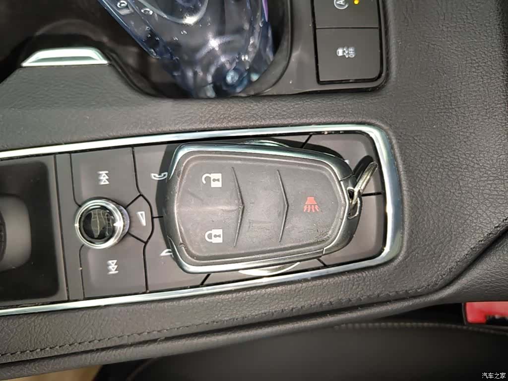 Cadillac XT4, 2019 9