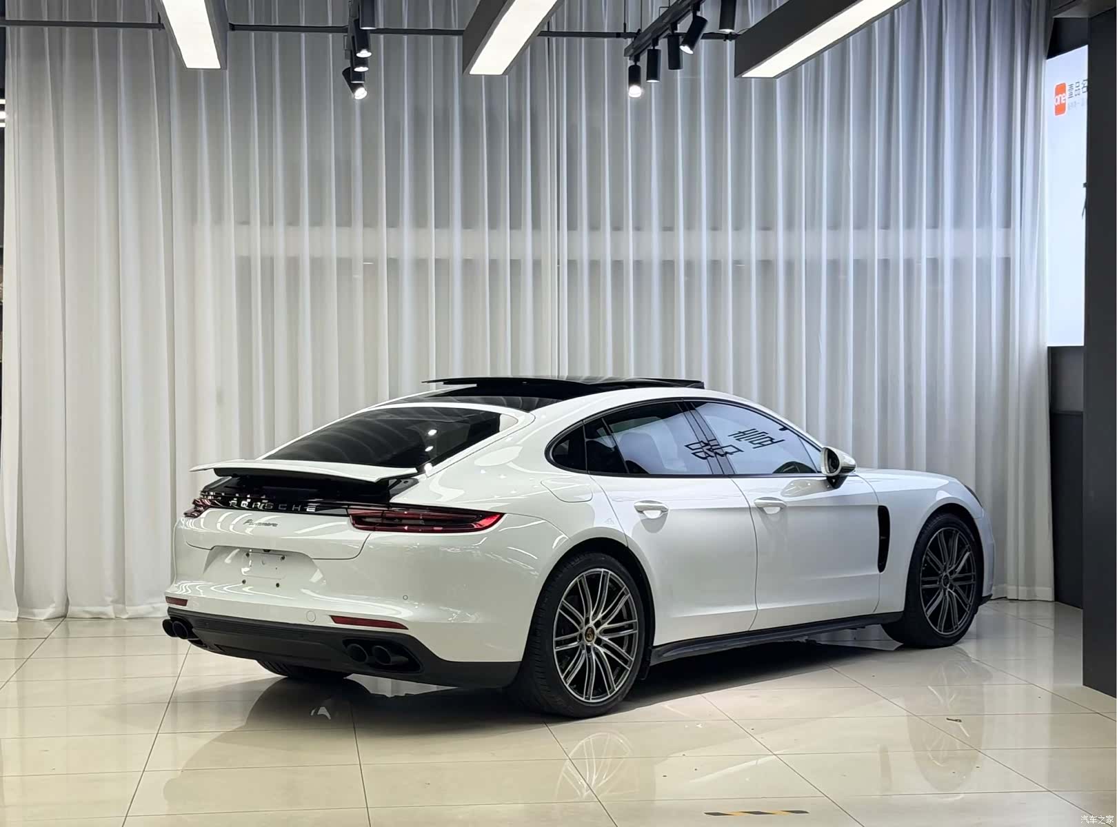 Porsche Panamera, 2019 4