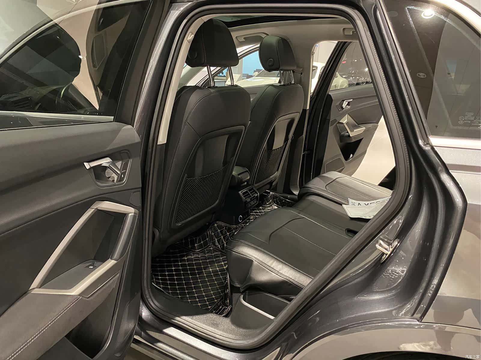 Audi Q3, 2022 8