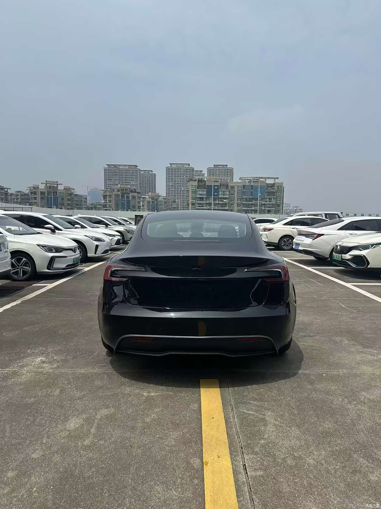 Tesla Model 3, 2026 4