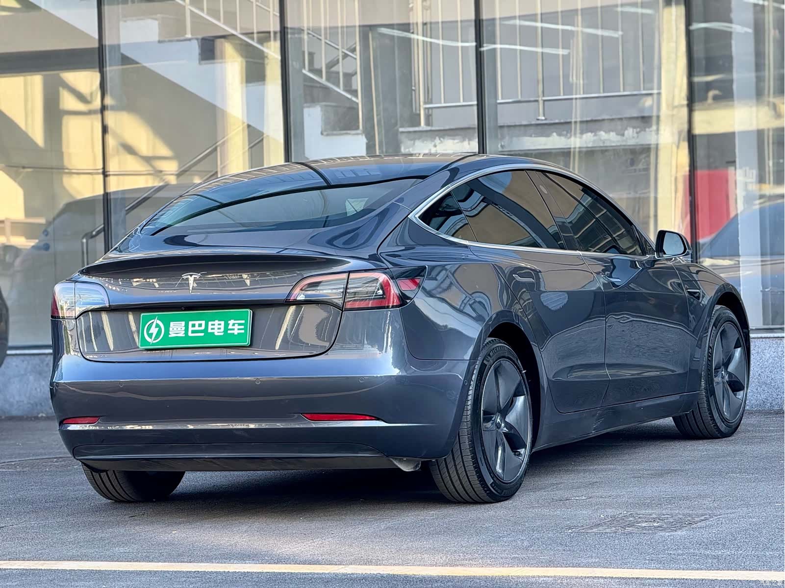 Tesla Model 3, 2019 все фото
