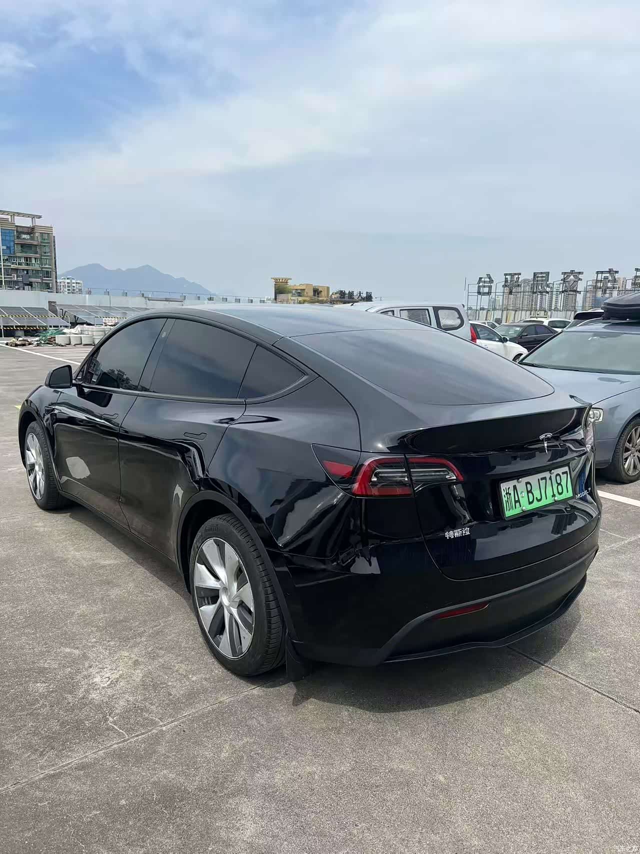 Tesla Model Y, 2023 7
