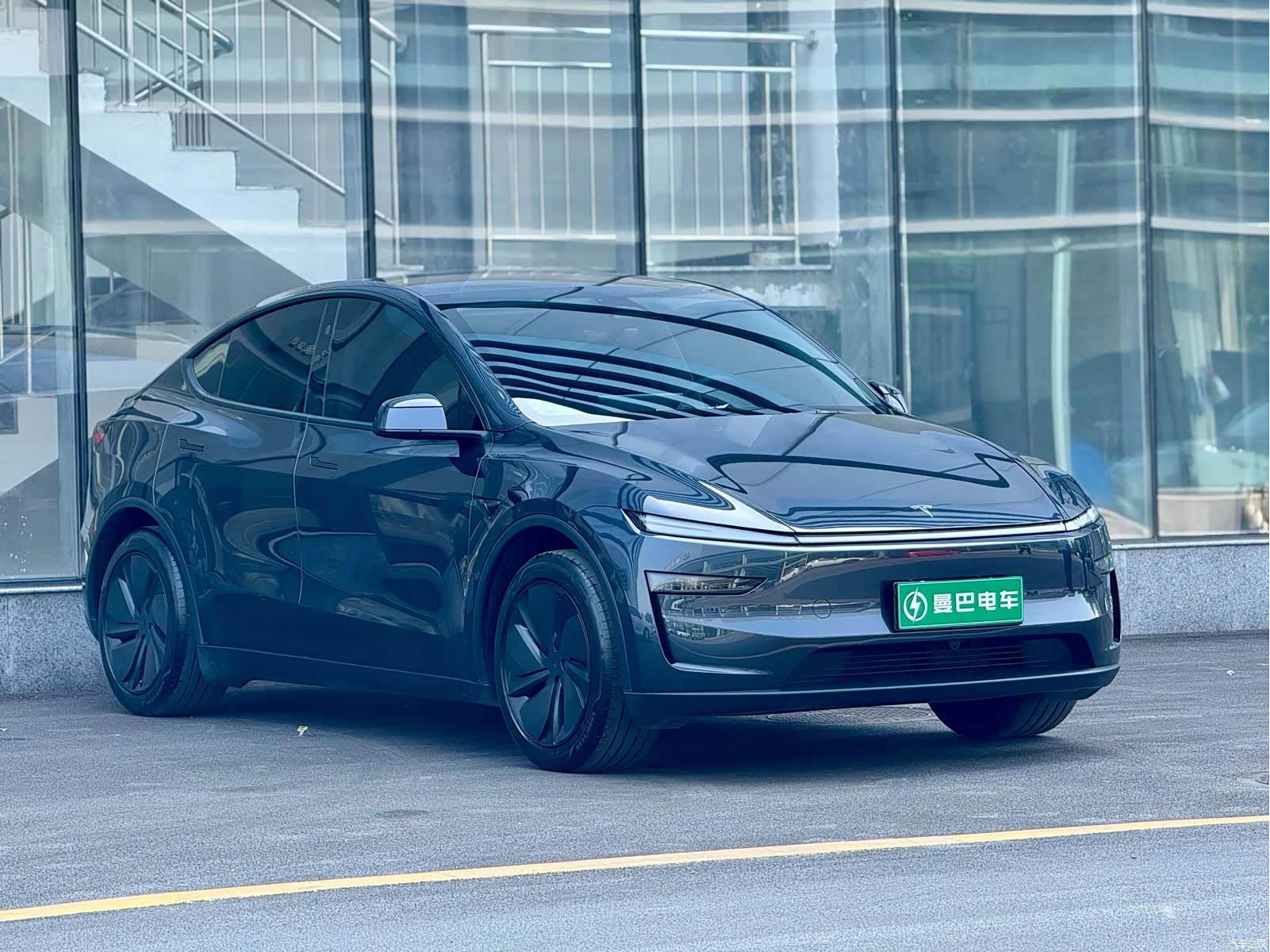 Tesla Model Y, 2025 2