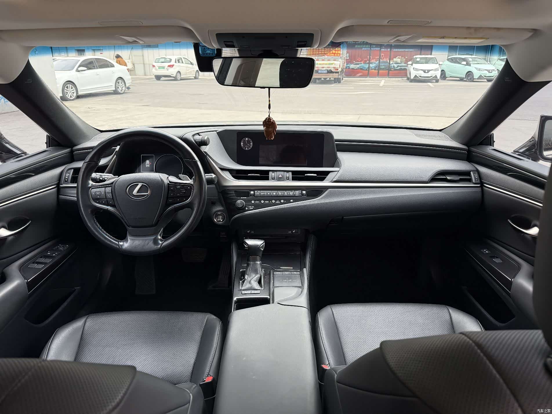 Lexus ES, 2019 7