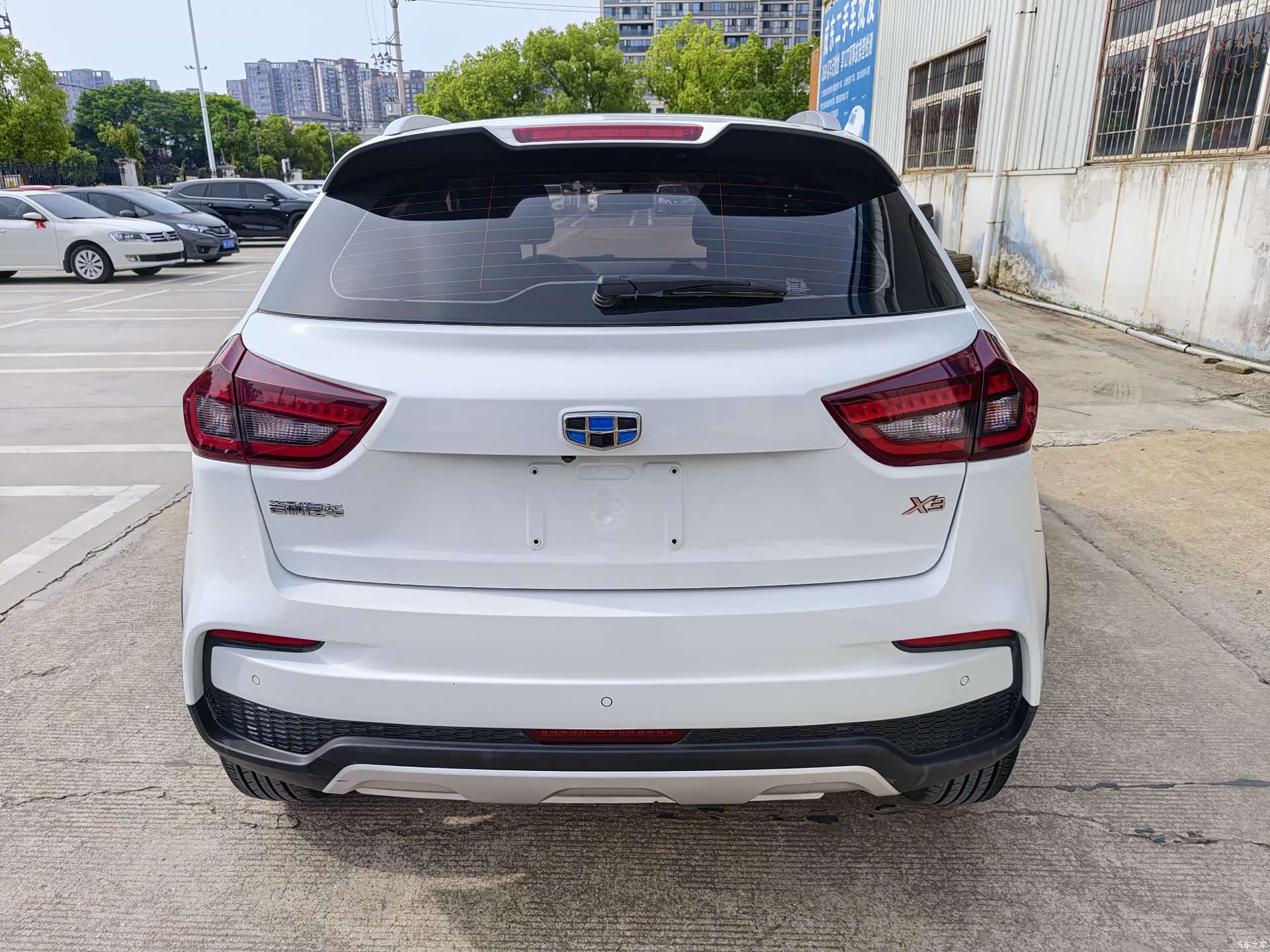 Geely X3, 2021 все фото
