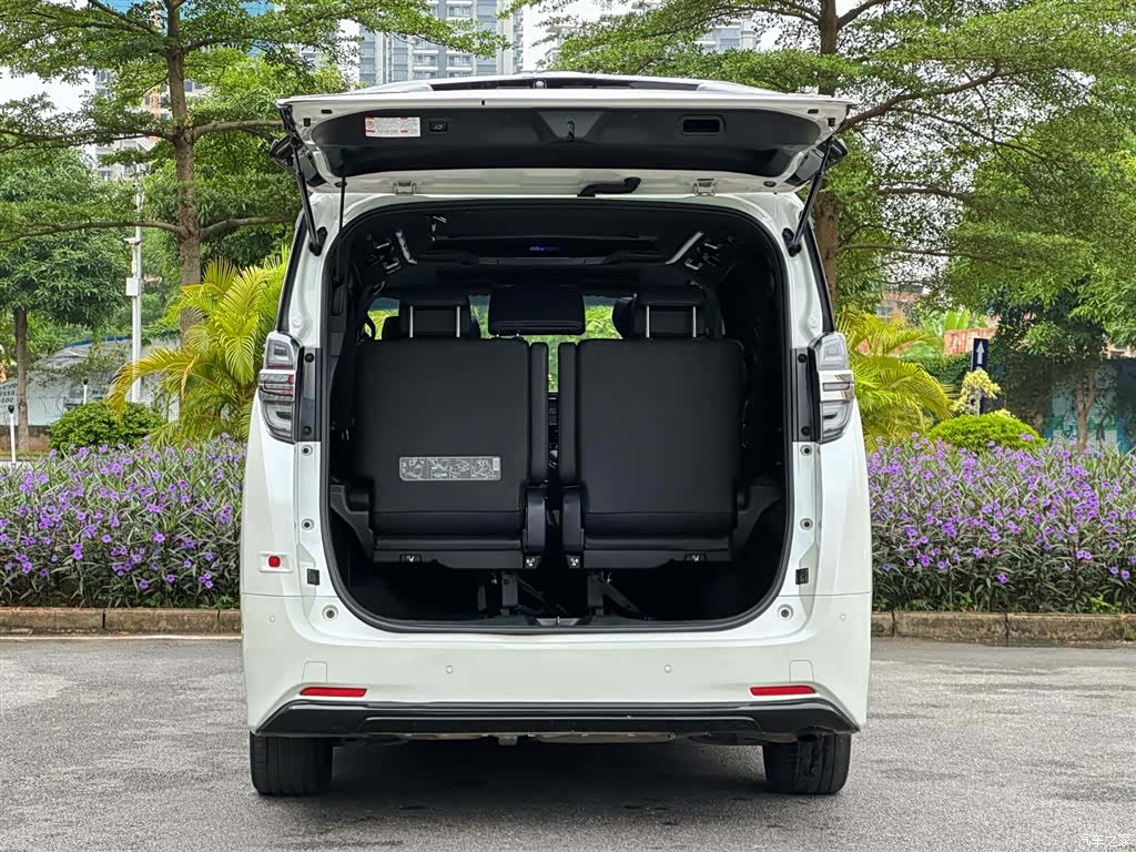 Toyota Vellfire, 2019 29