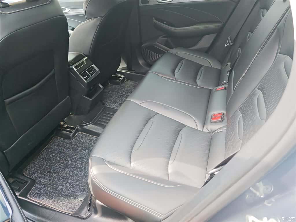 Geely Preface, 2021 17