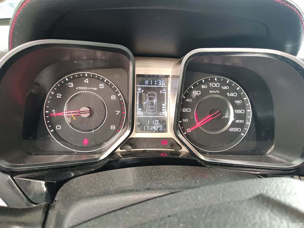 Zotye X5, 2016 8