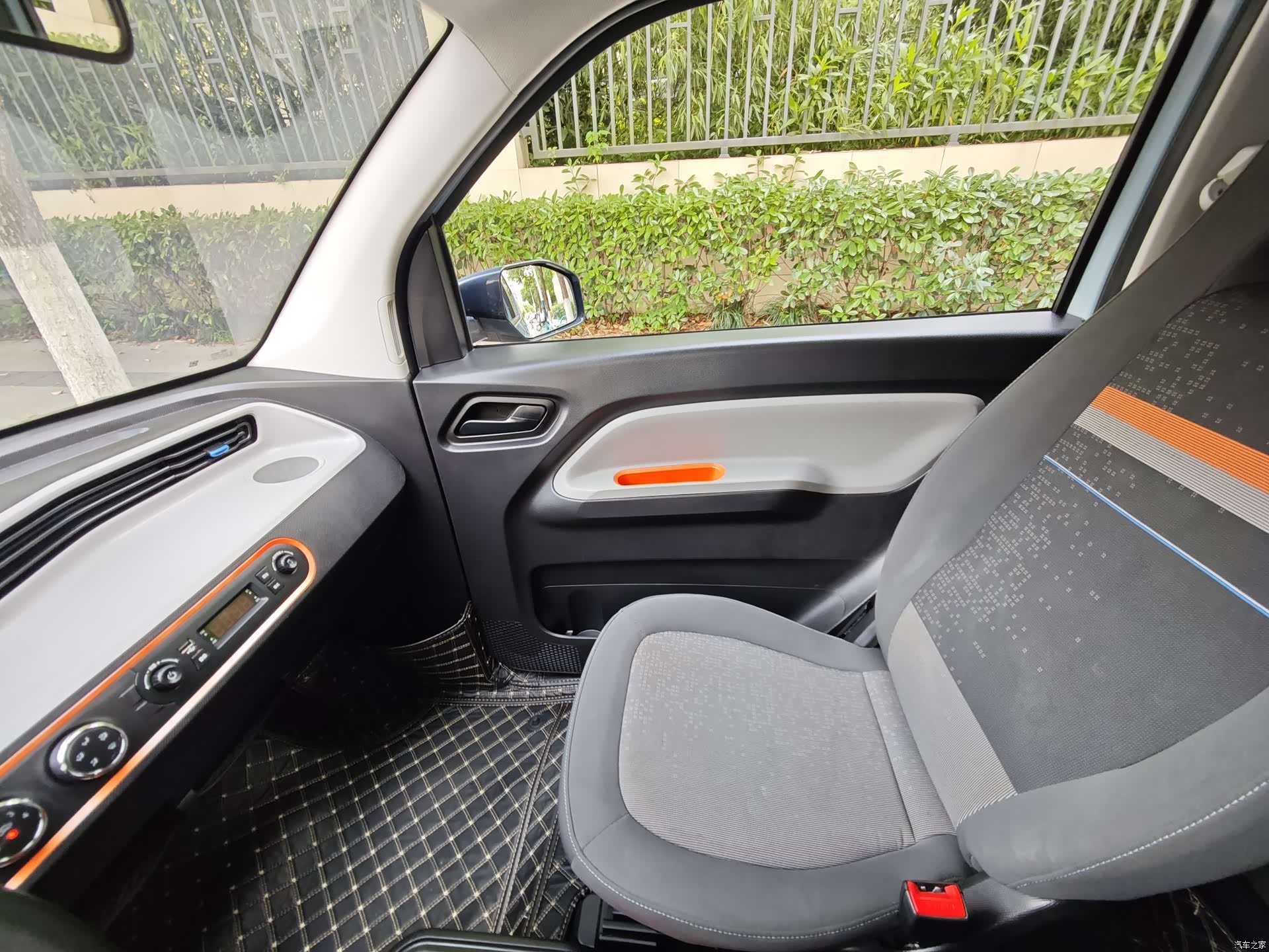 Wuling MINIEV, 2021 10