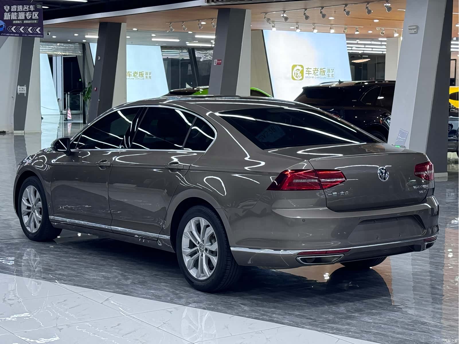 Volkswagen Magotan, 2018 4