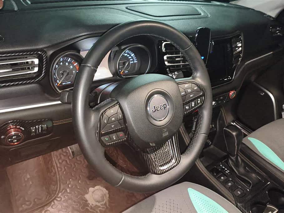 Jeep Grand Commander