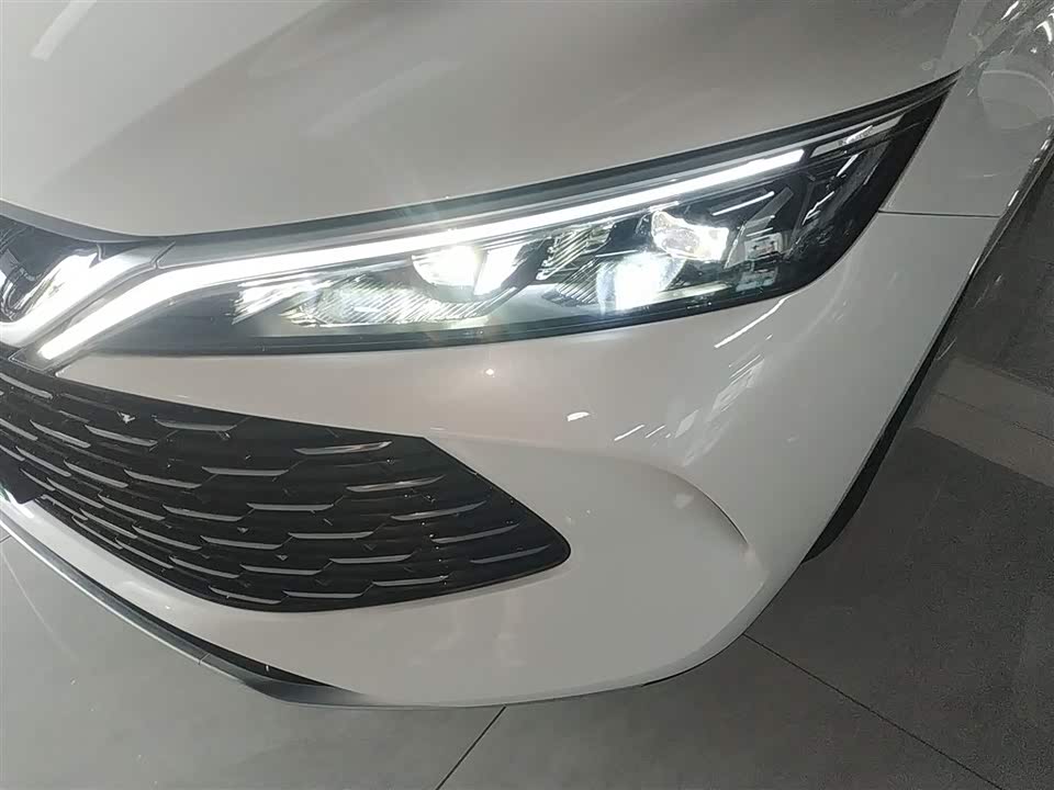 BYD Qin L BYD Qin L