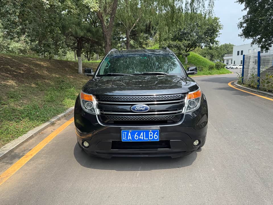 Ford Explorer Ford Explorer