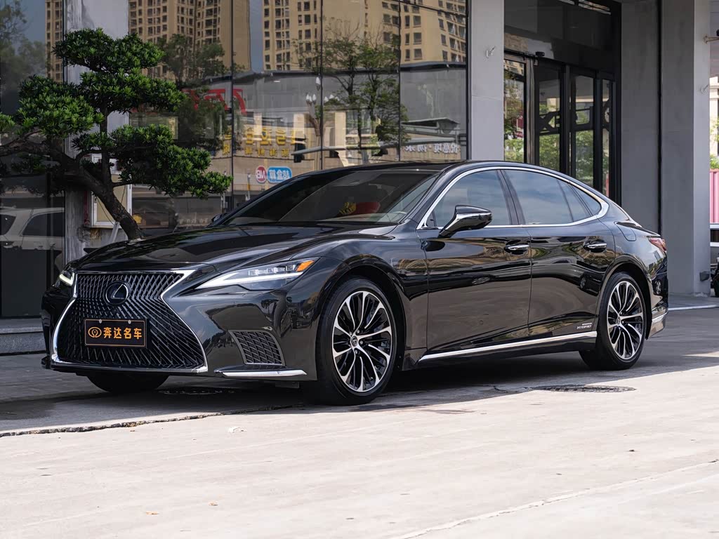 Lexus LS