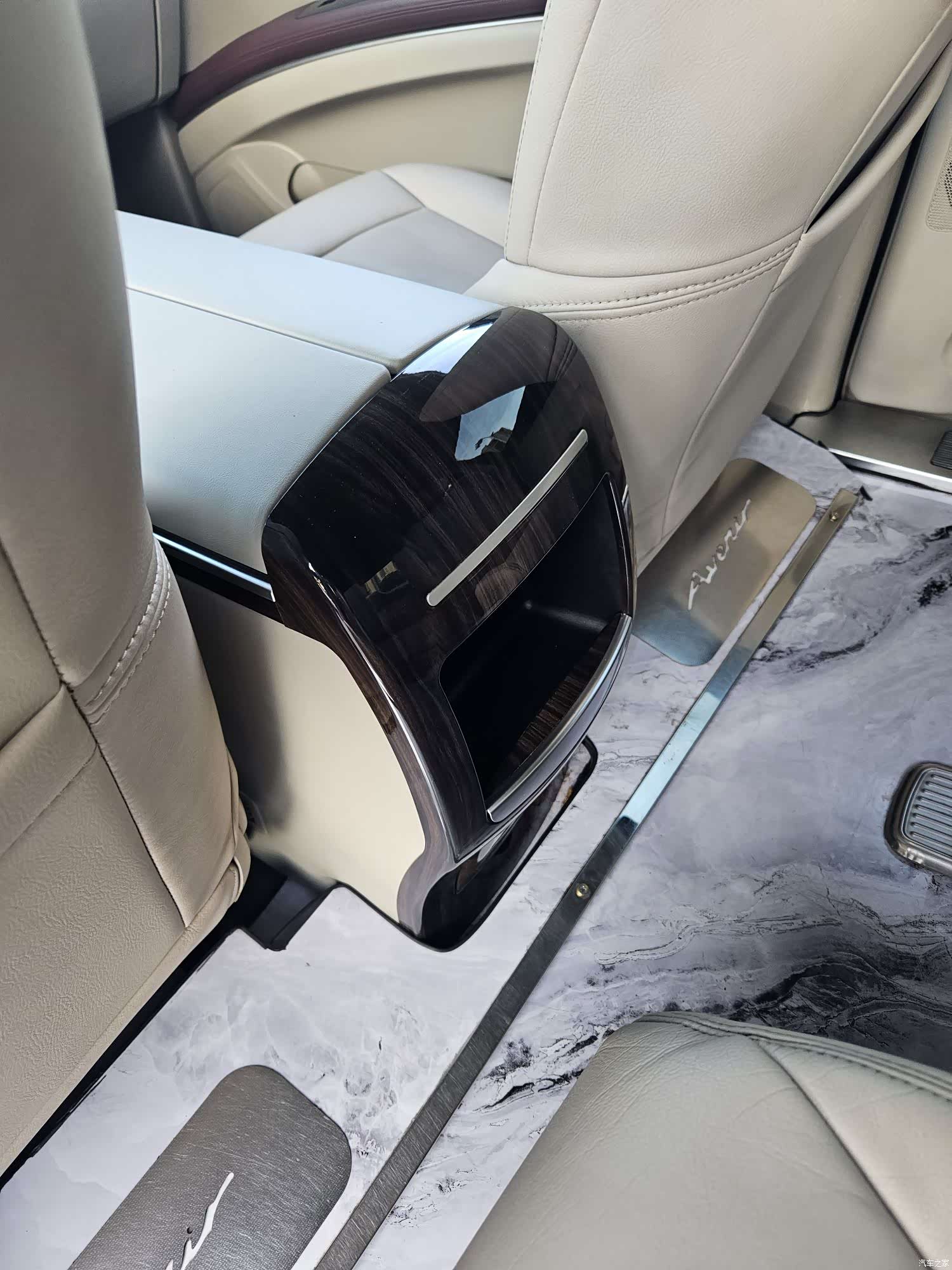 Buick GL8, 2017 12