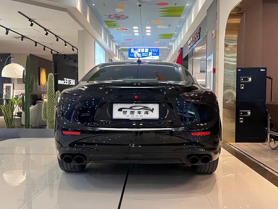 Maserati Ghibli