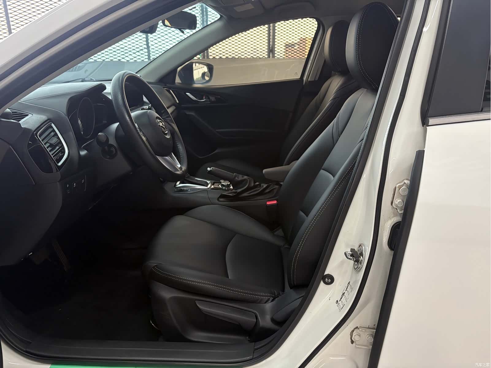 Mazda Mazda3, 2016 7
