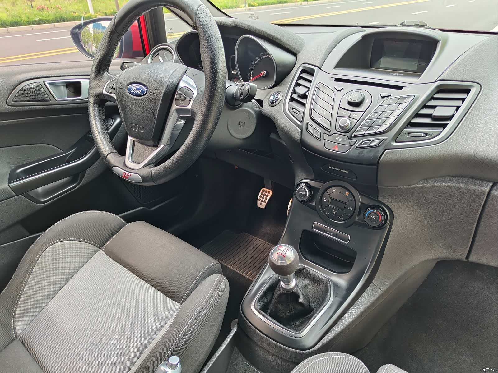 Ford ST, 2015 24