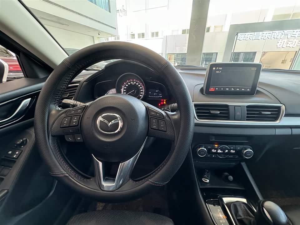 Mazda 3 Angkesaila