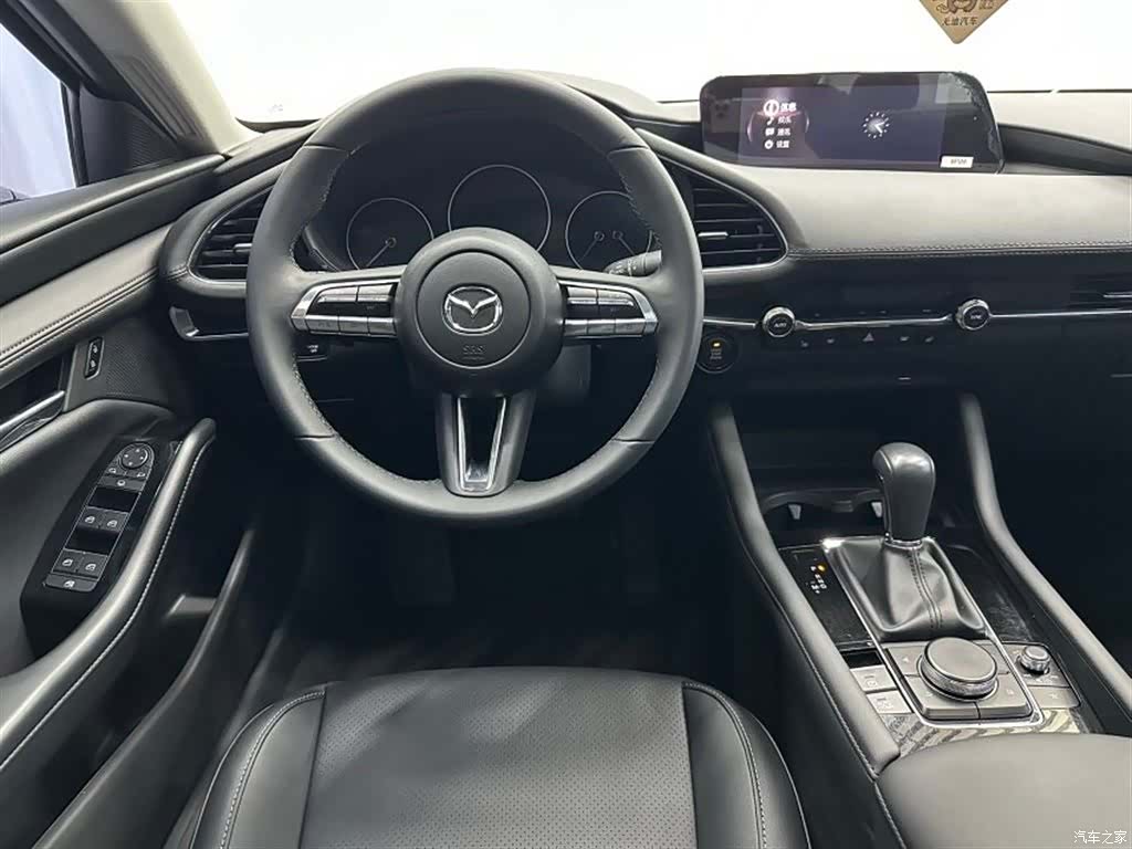 Mazda Mazda3, 2023 11