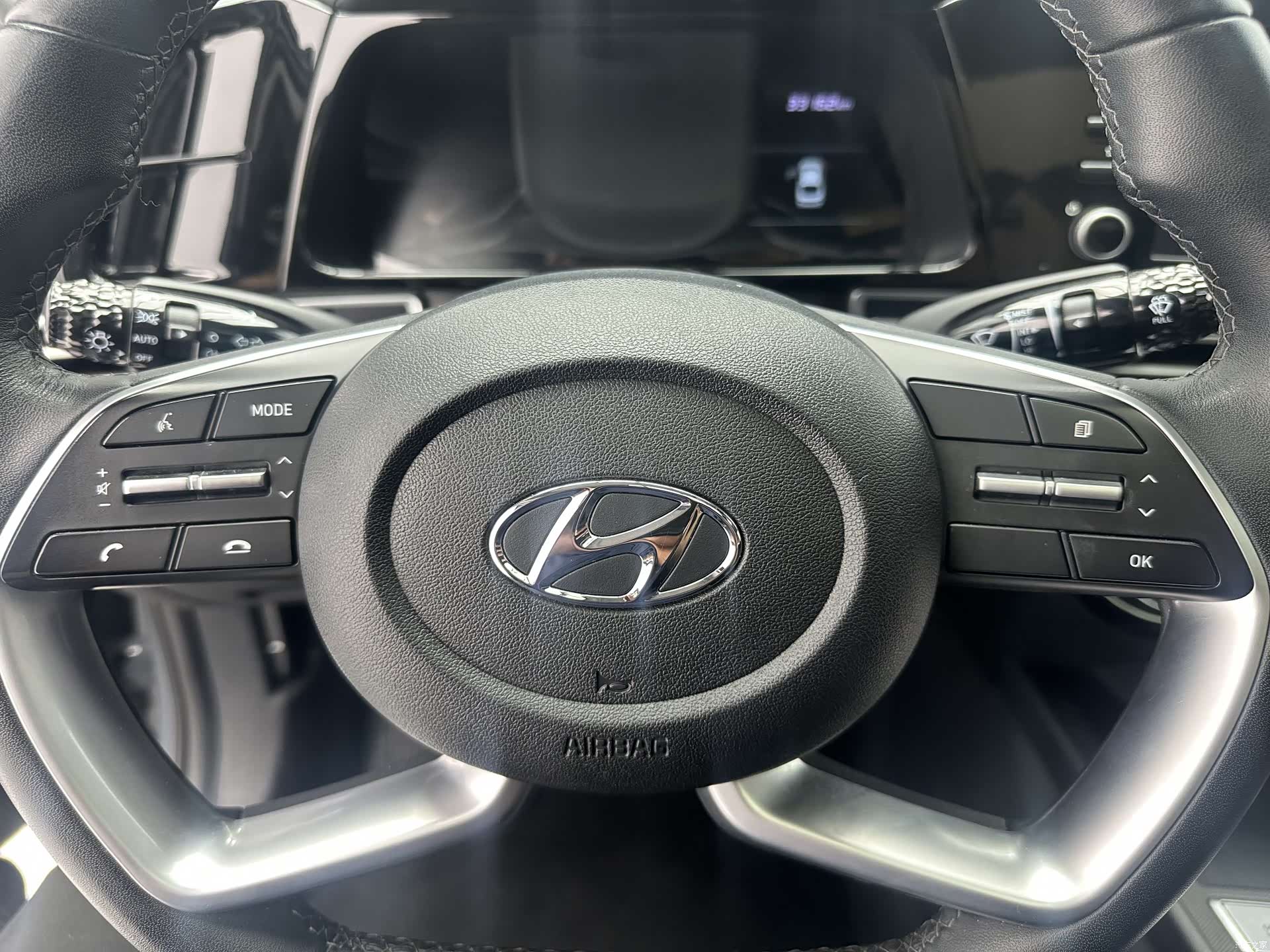 Hyundai Elantra, 2022 15
