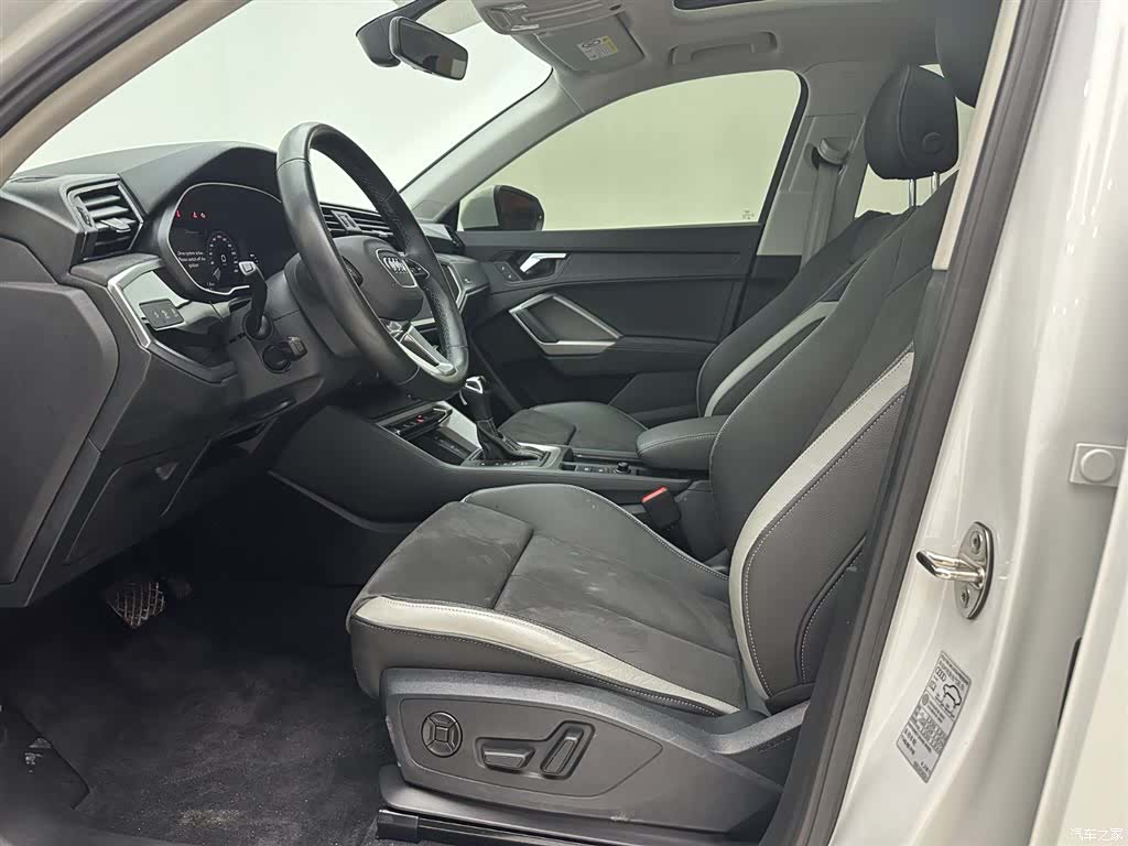 Audi Q3, 2022 12