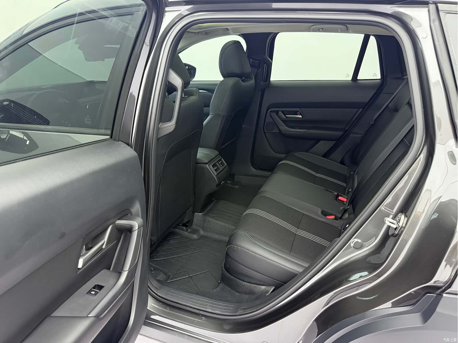 Mazda CX-50, 2023 13
