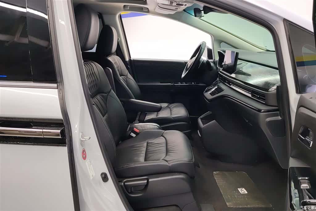 Honda Elysion, 2024 8