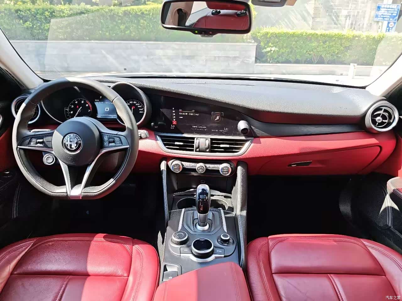 Alfa Romeo Giulia, 2017 12