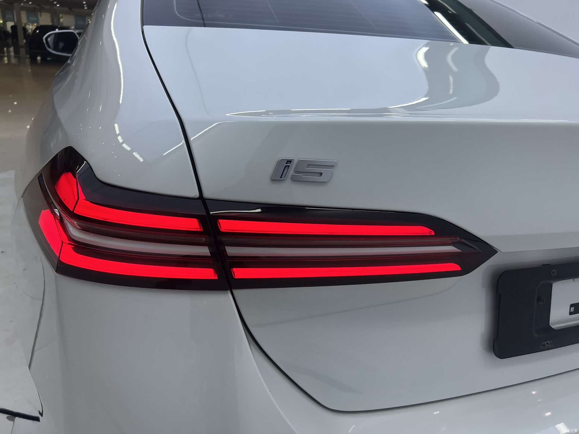 BMW i5, 2024 19