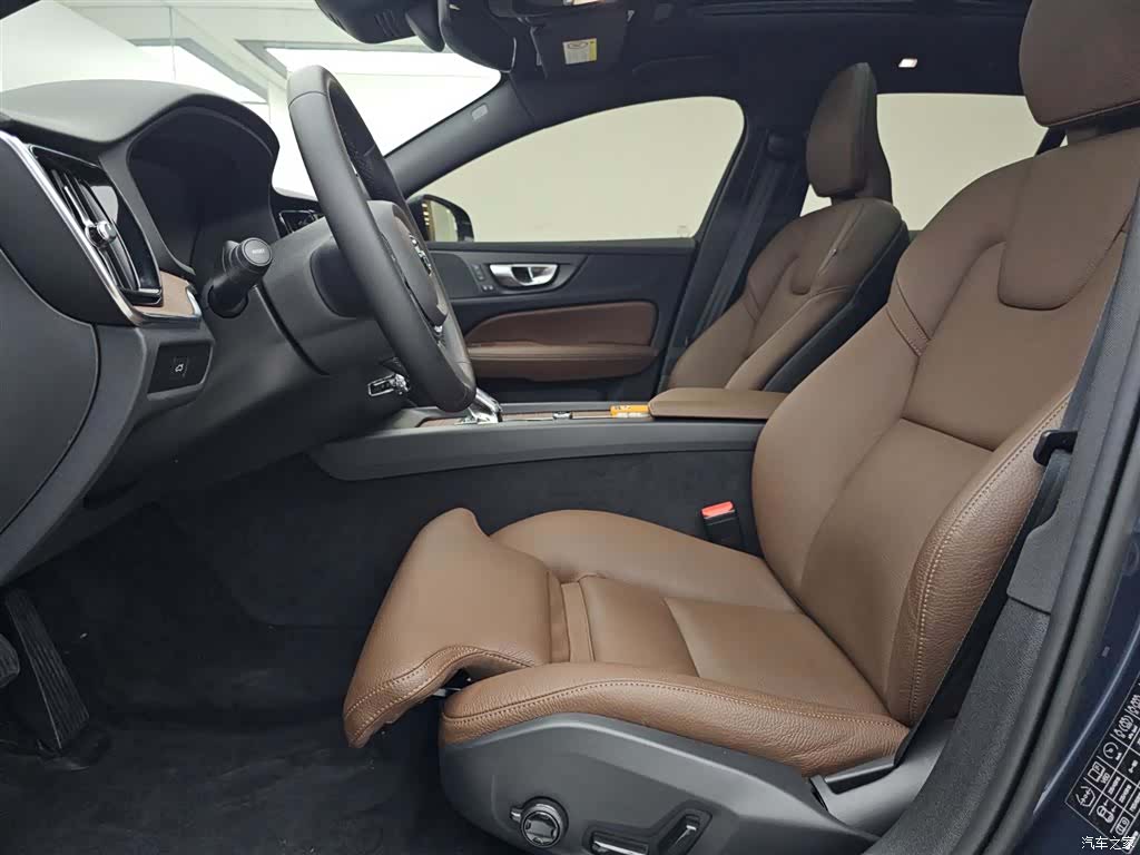Volvo V60, 2024 9