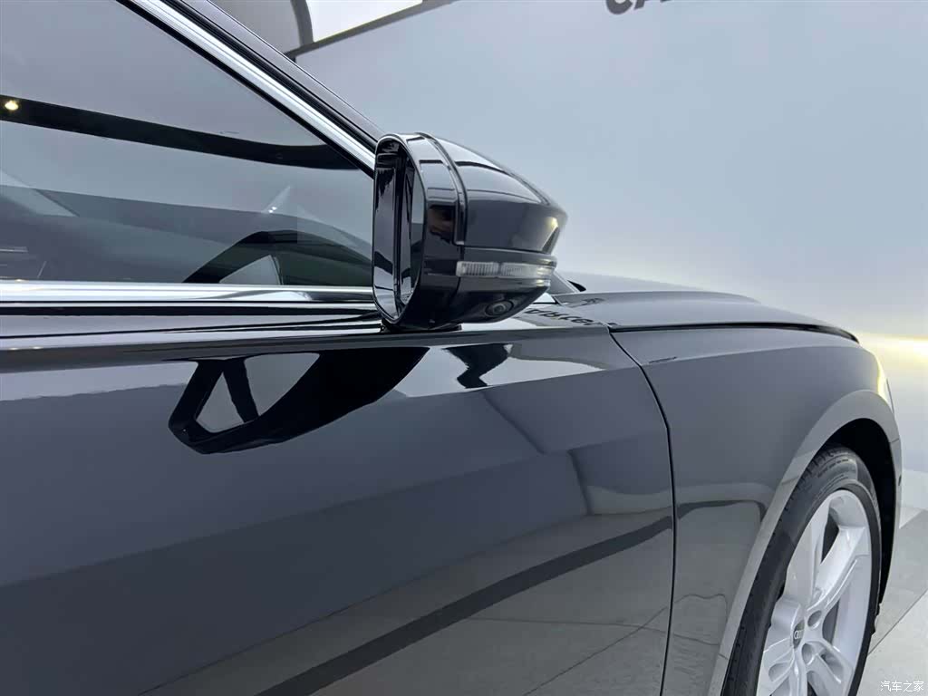 Audi A8L, 2023 33