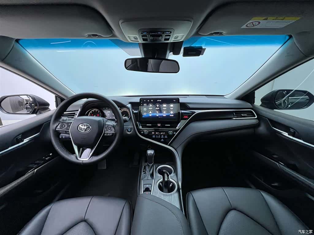 Toyota Camry, 2023 30