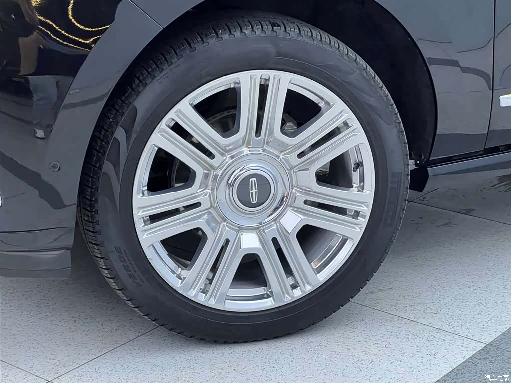 Lincoln Navigator, 2023 7