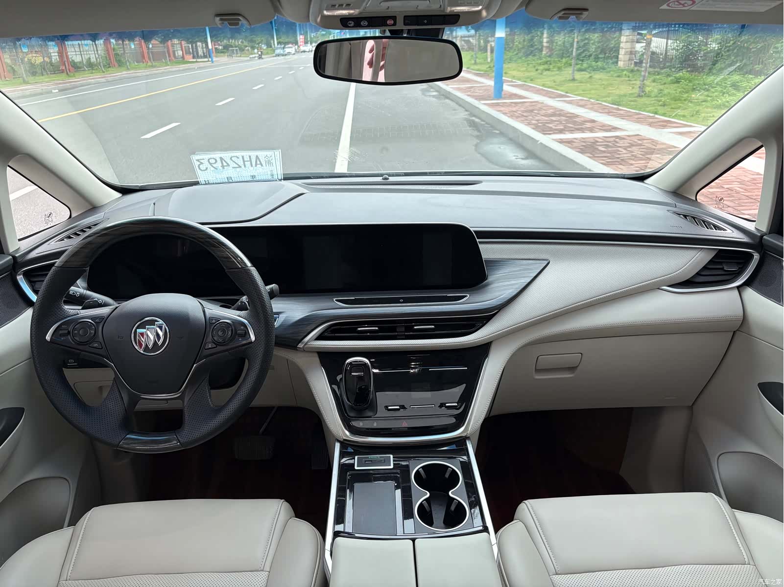 Buick GL8, 2023 9