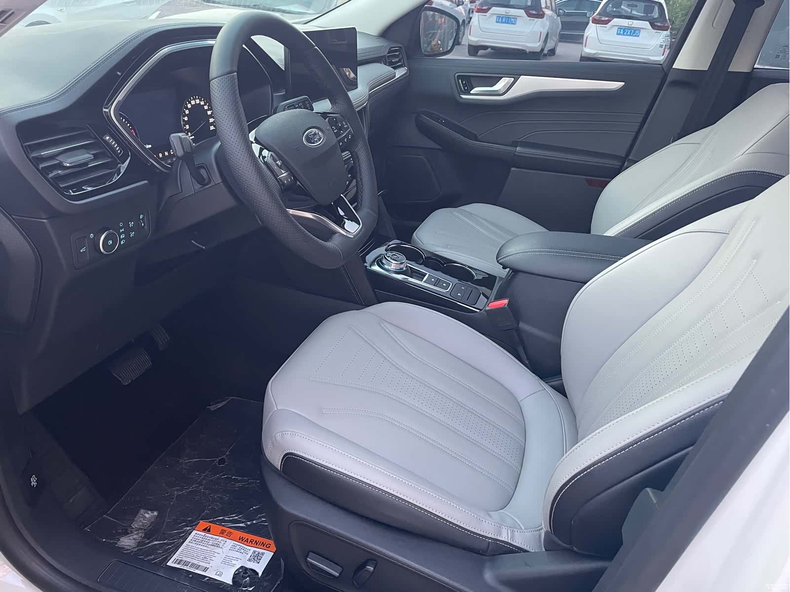 Ford Escape, 2024 4
