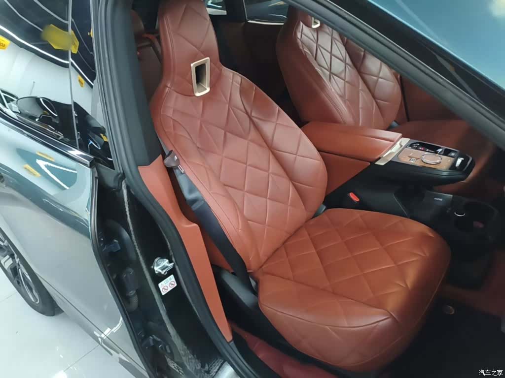 BMW iX, 2023 25