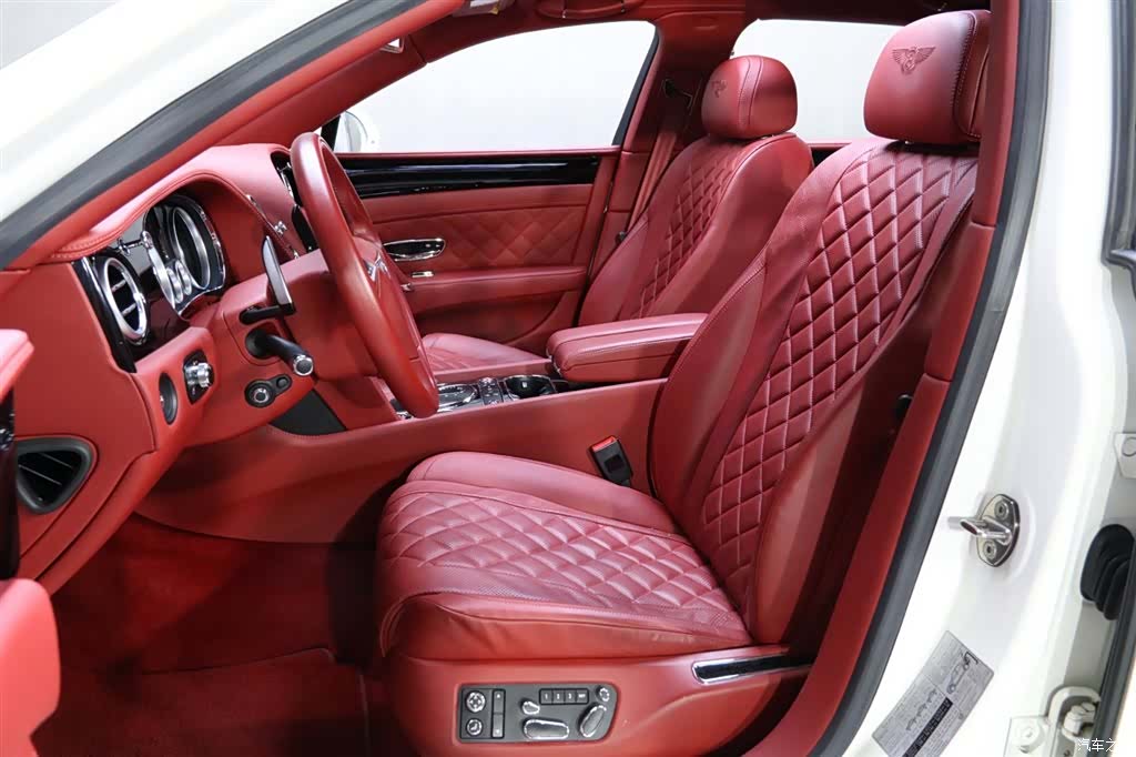 Bentley Flying Spur, 2018 15