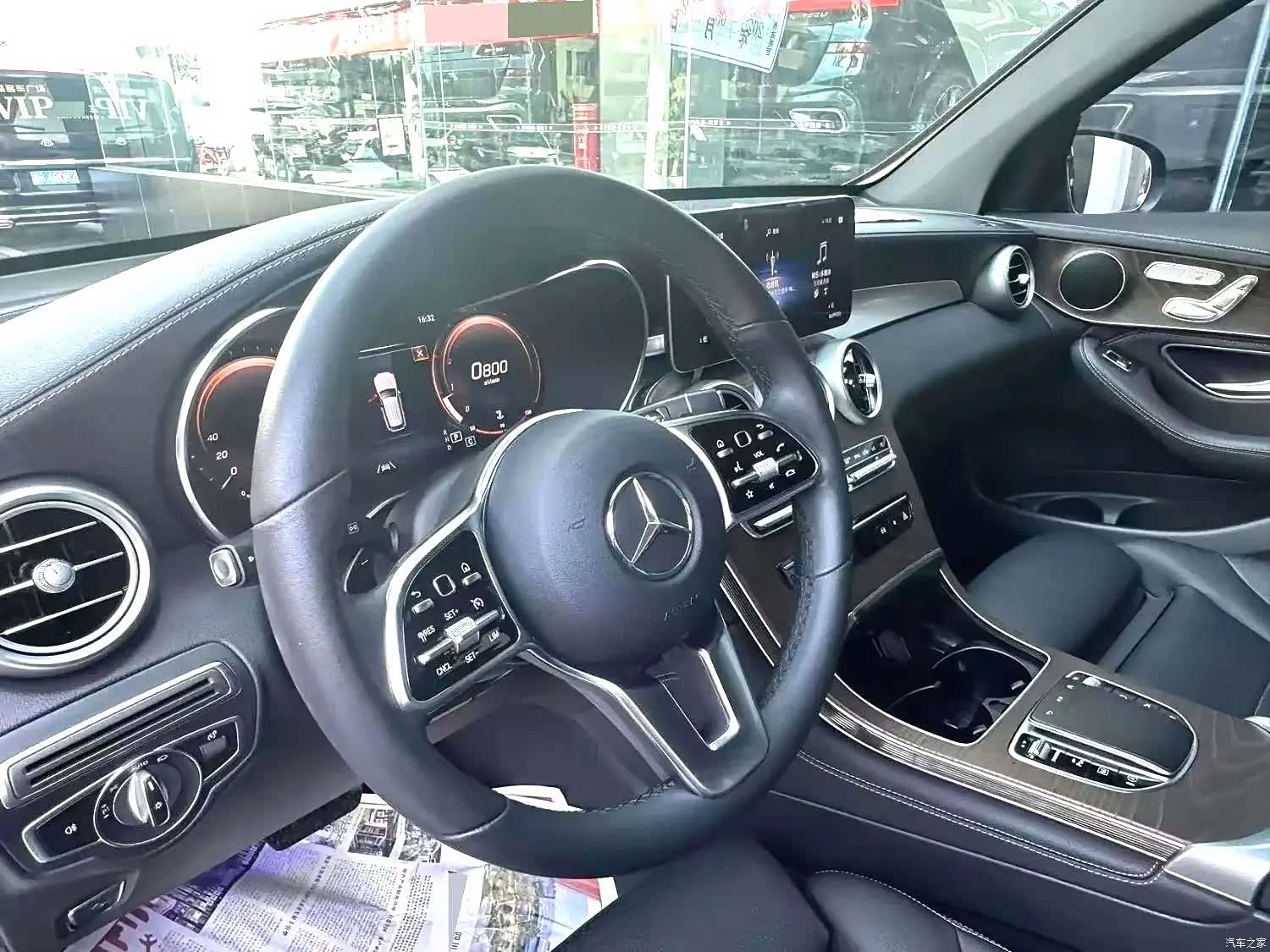 Mercedes-Benz GLC, 2019 3