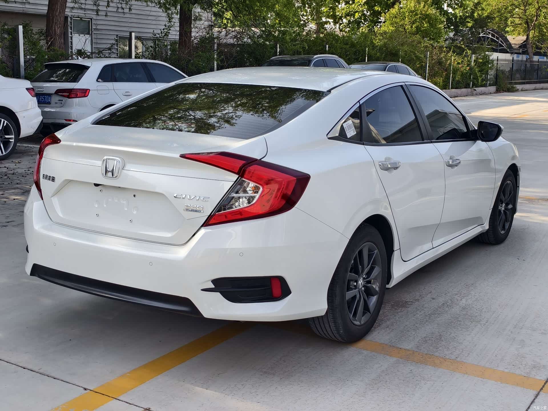Honda Civic, 2020 все фото