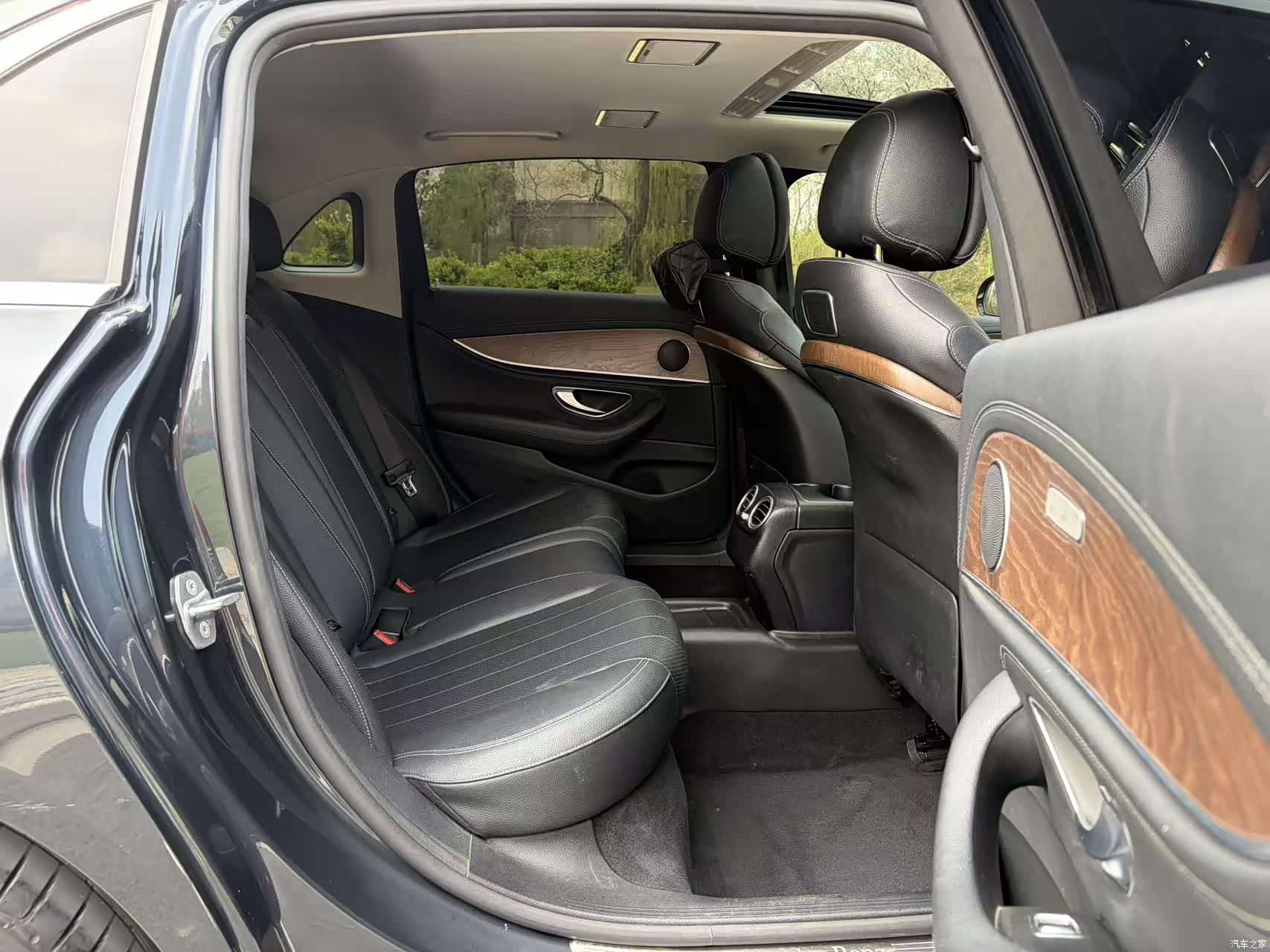 Mercedes-Benz E-Class, 2019 9