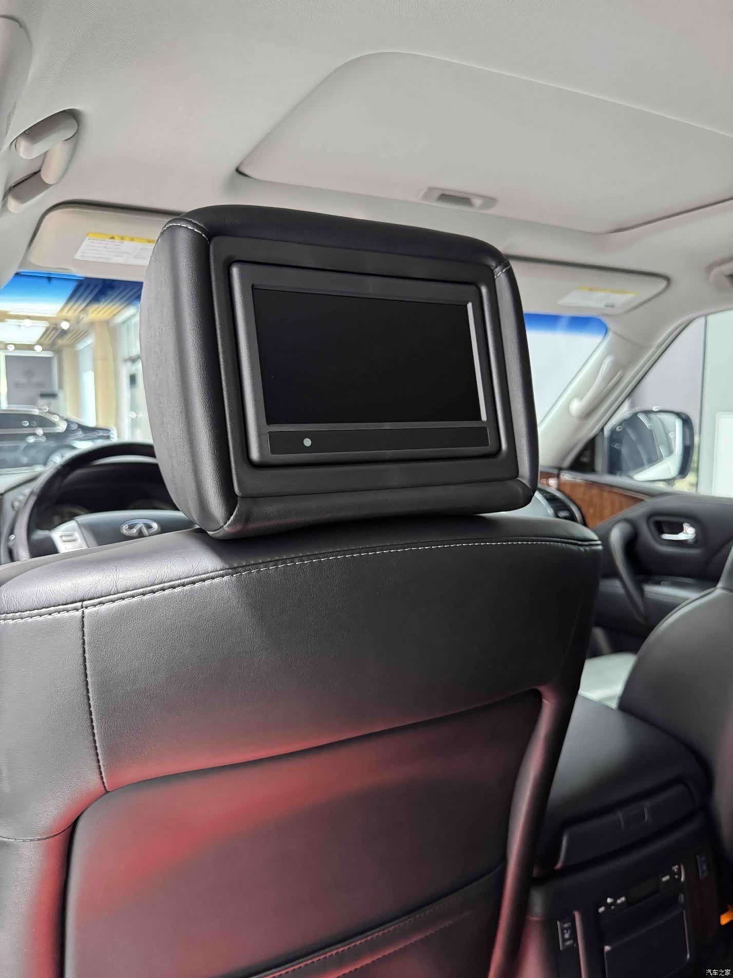 Infiniti QX80, 2019 19