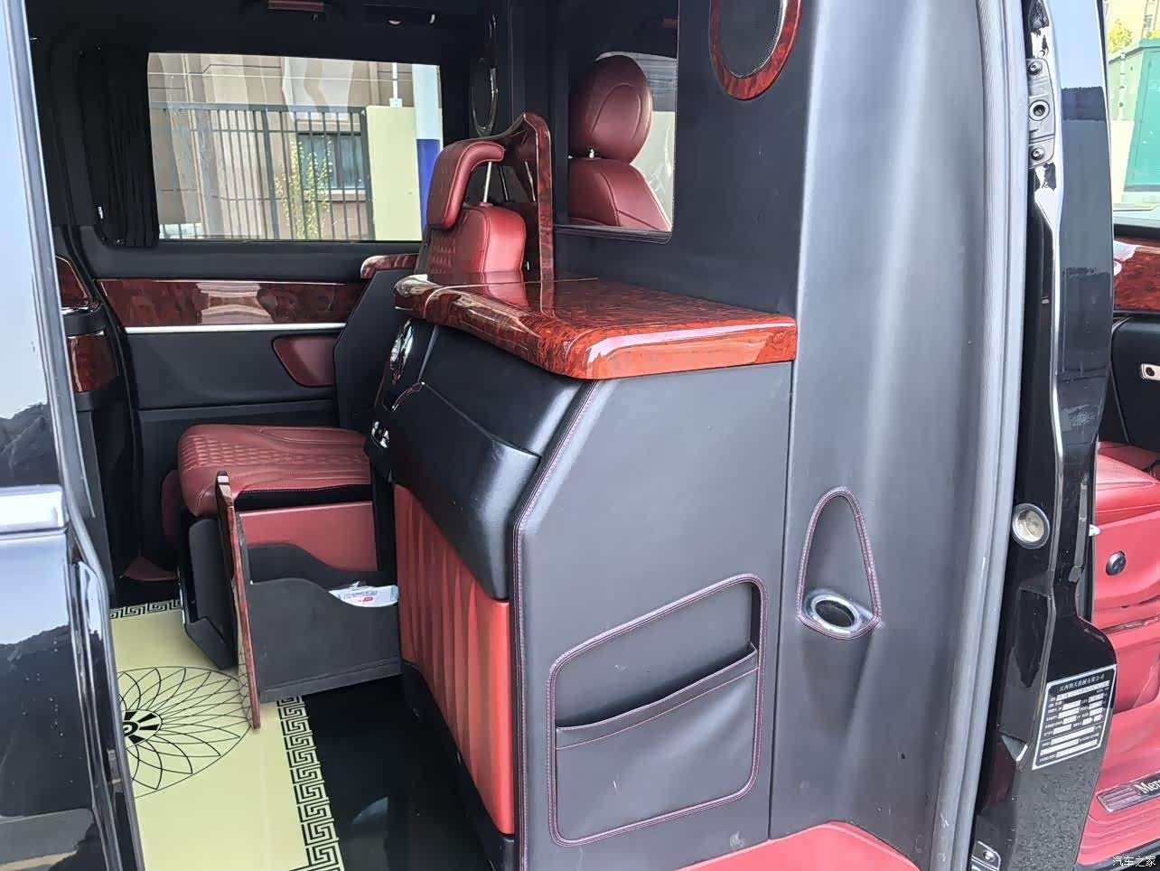 Mercedes-Benz V-Class, 2019 15