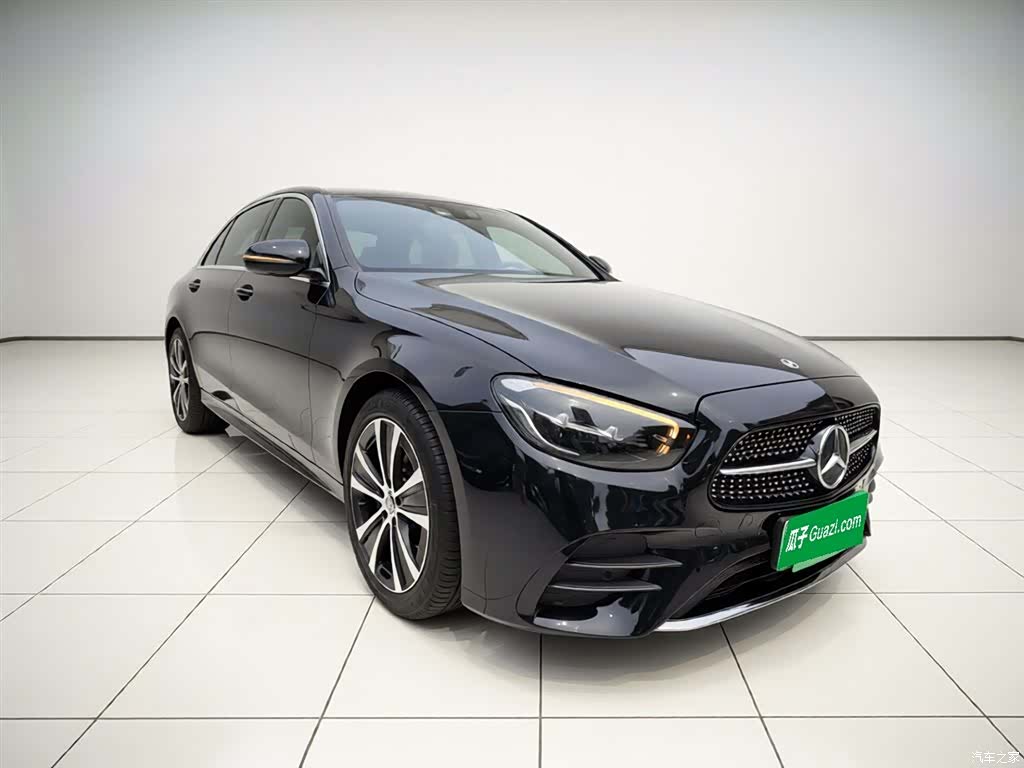 Mercedes-Benz E-Class, 2022 3